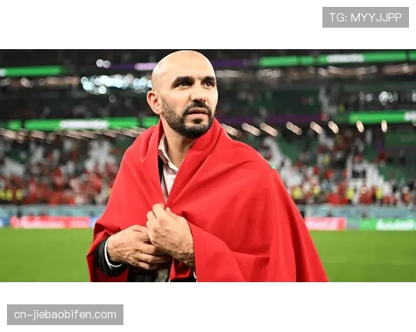 特写:科隆球迷在主场首次通过手机AR功能,看到虚拟冠军奖杯漂浮于球场之上 特写:科隆球迷在主场首次通过手机AR功能,看到虚拟冠军奖杯漂浮于球场之上